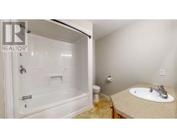 132 St.Thomas Line thumbnail 16