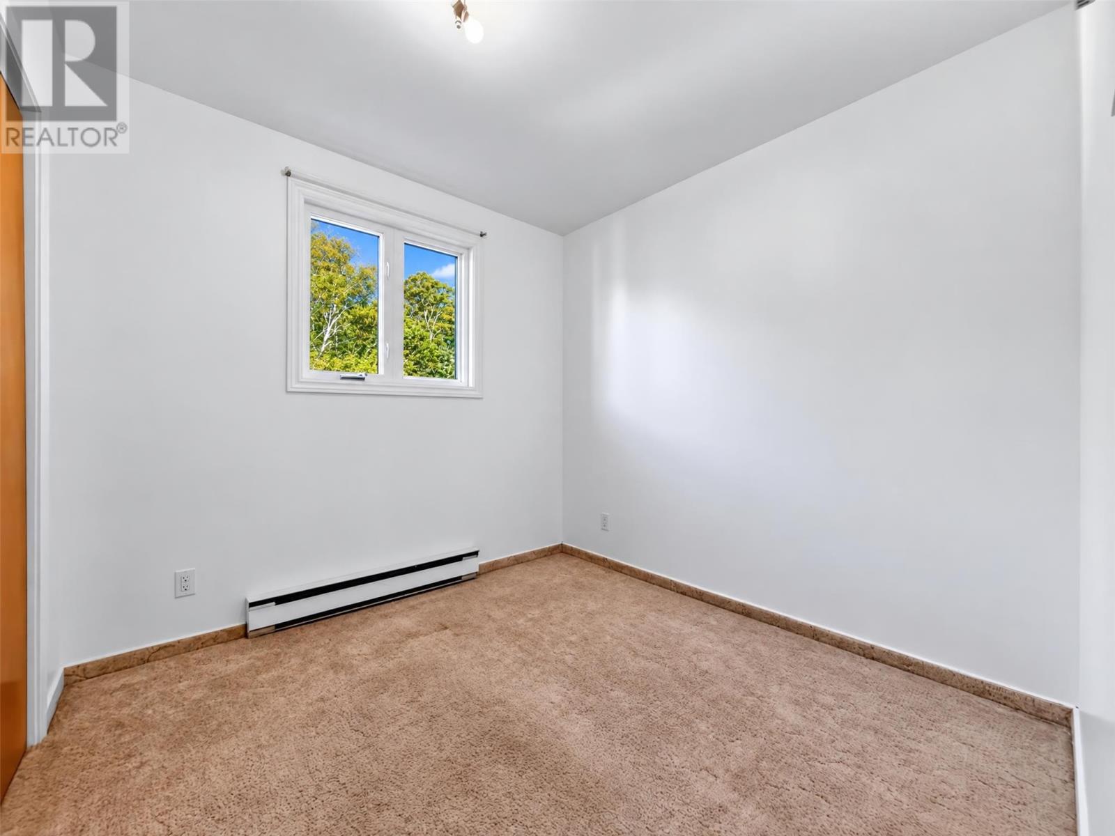 22 Emerald Avenue - 30