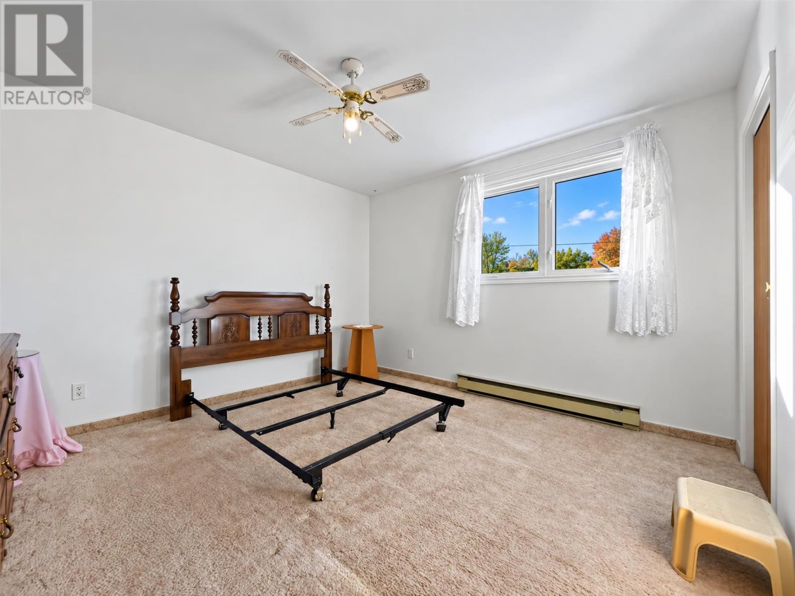 22 Emerald Avenue - 33