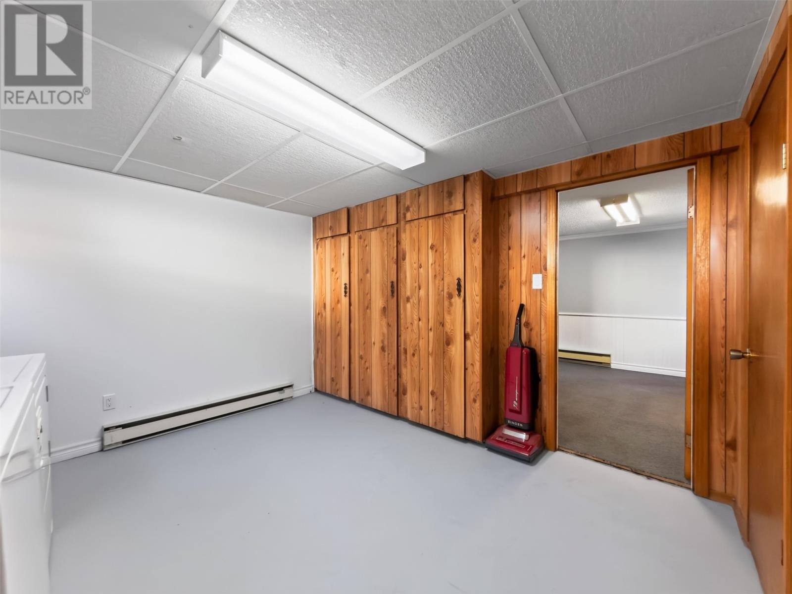22 Emerald Avenue - 41