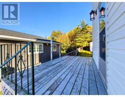 22 Emerald Avenue thumbnail 14