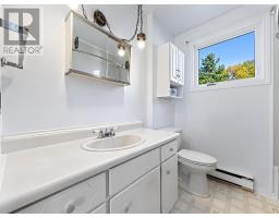 22 Emerald Avenue thumbnail 28