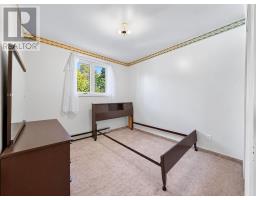 22 Emerald Avenue thumbnail 32