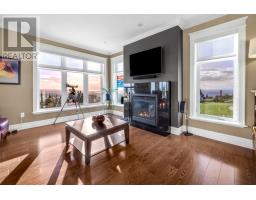 121 Summit Drive thumbnail 18