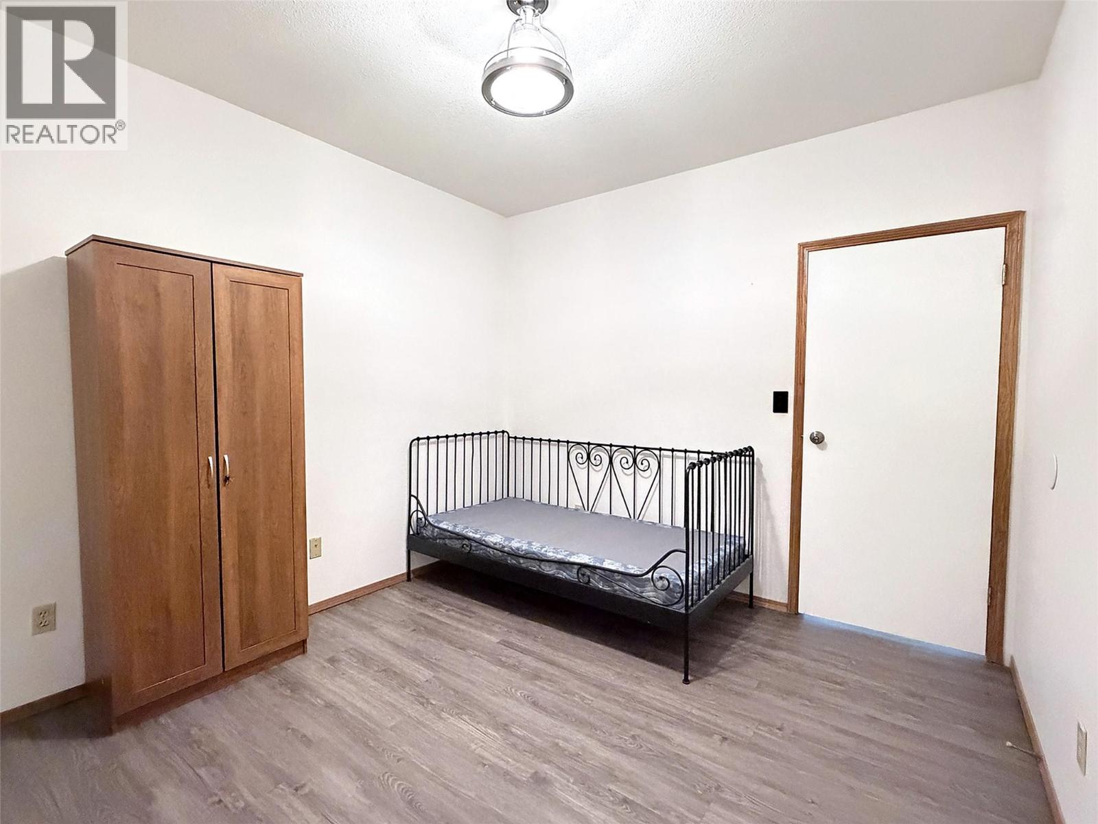527 16TH Street S - 34