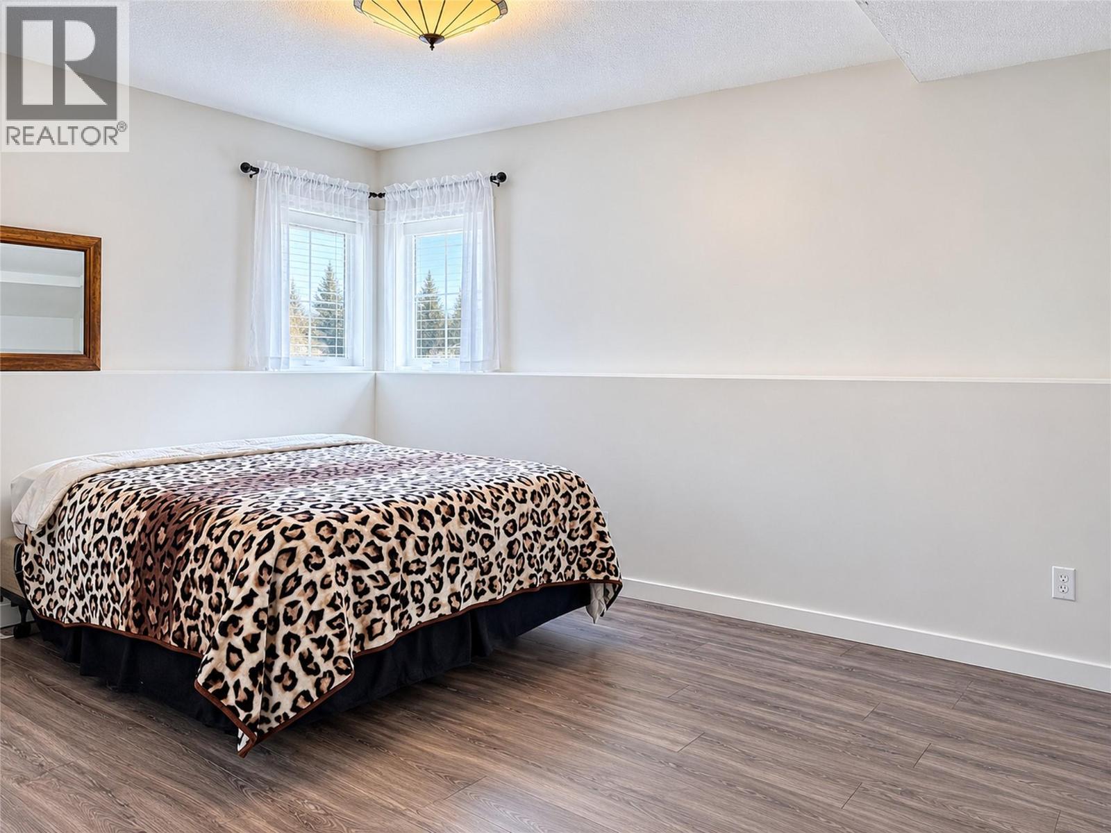 527 16TH Street S - 25