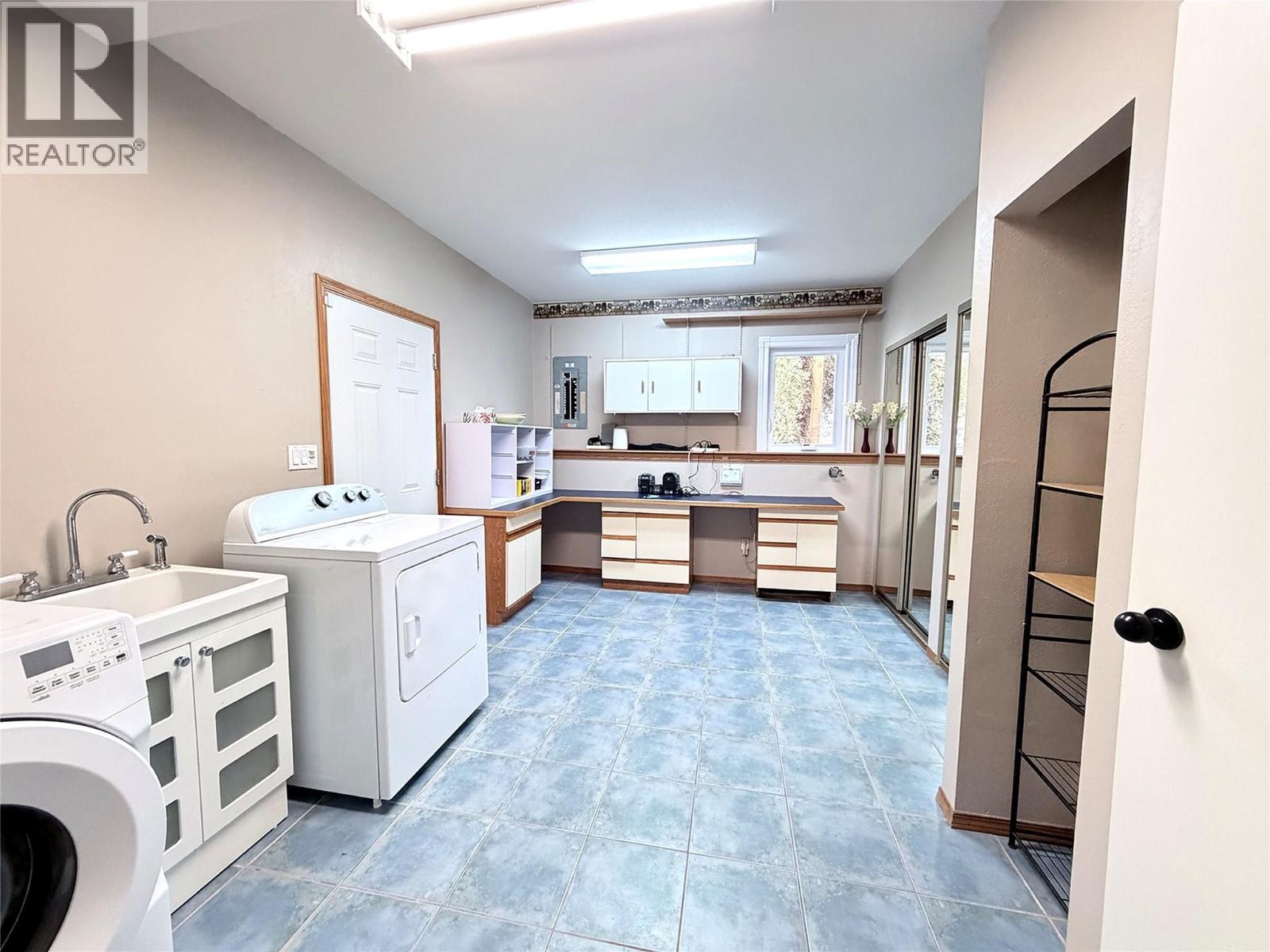 527 16TH Street S - 40