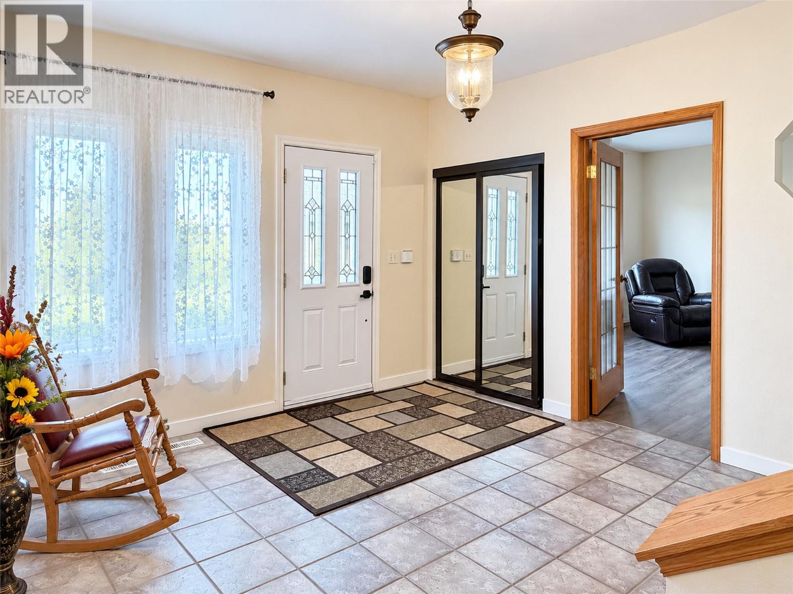 527 16TH Street S - 37