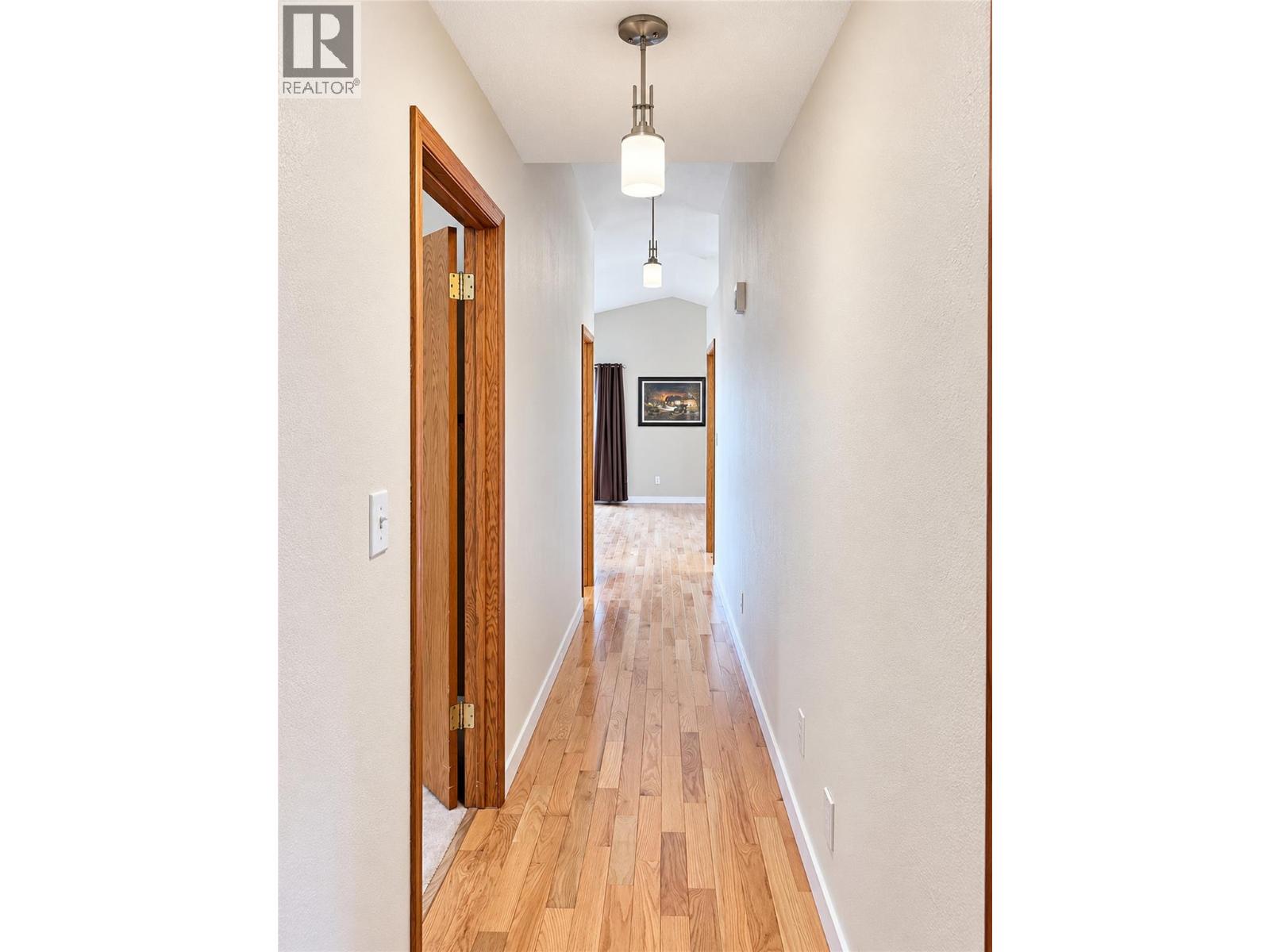 527 16TH Street S - 21