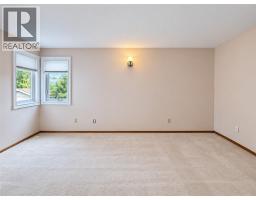 Kitchen - 527 16th Street S, Cranbrook, BC V1C5V4 Photo 17