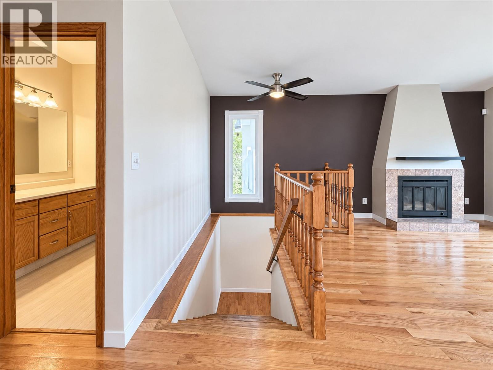 527 16TH Street S - 15