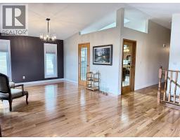 Primary Bedroom - 527 16th Street S, Cranbrook, BC V1C5V4 Photo 13
