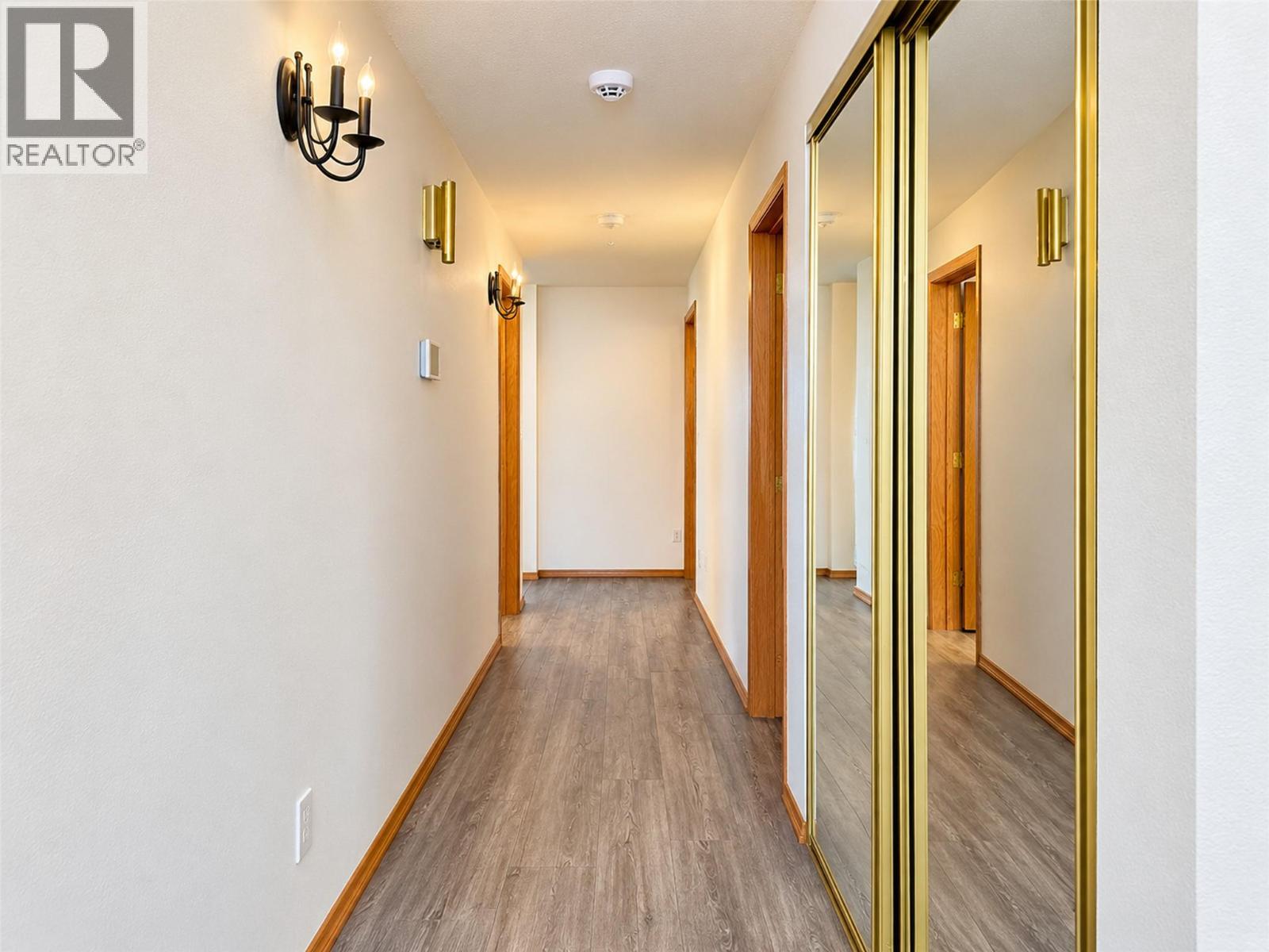 527 16TH Street S - 31