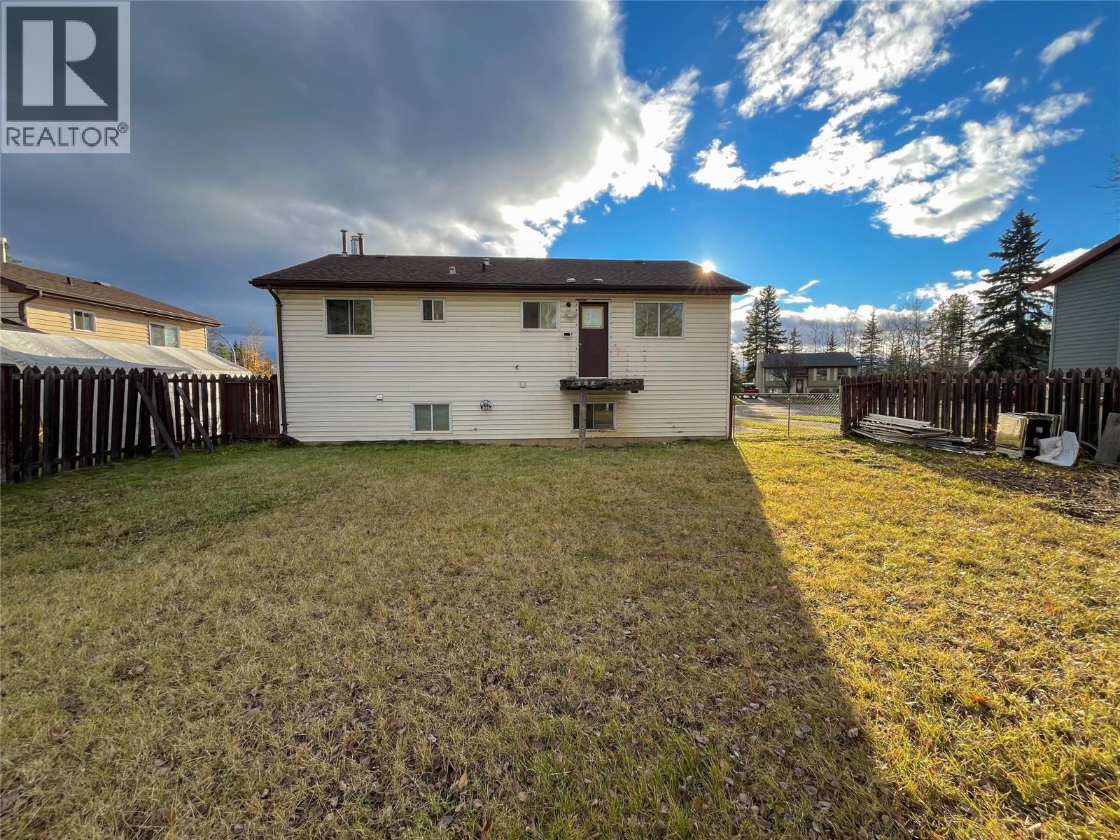 36 Kiskatinaw Place - 24