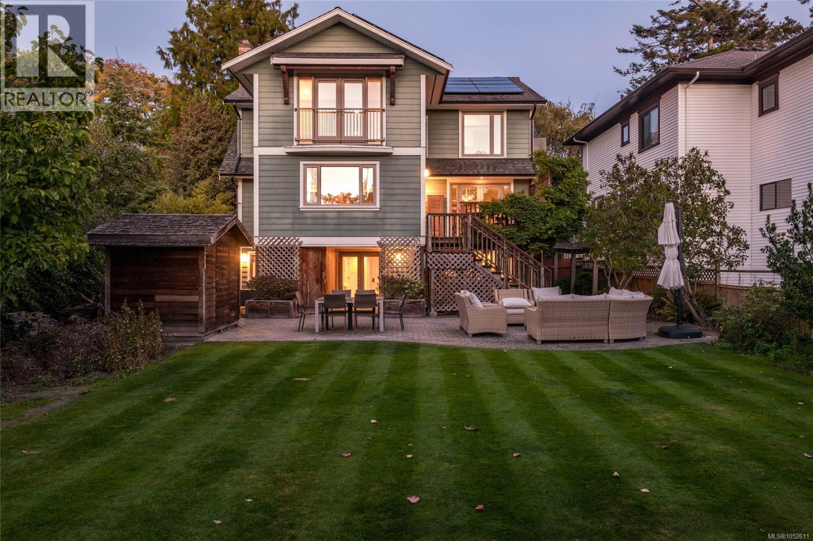 964 Newport Ave - 2