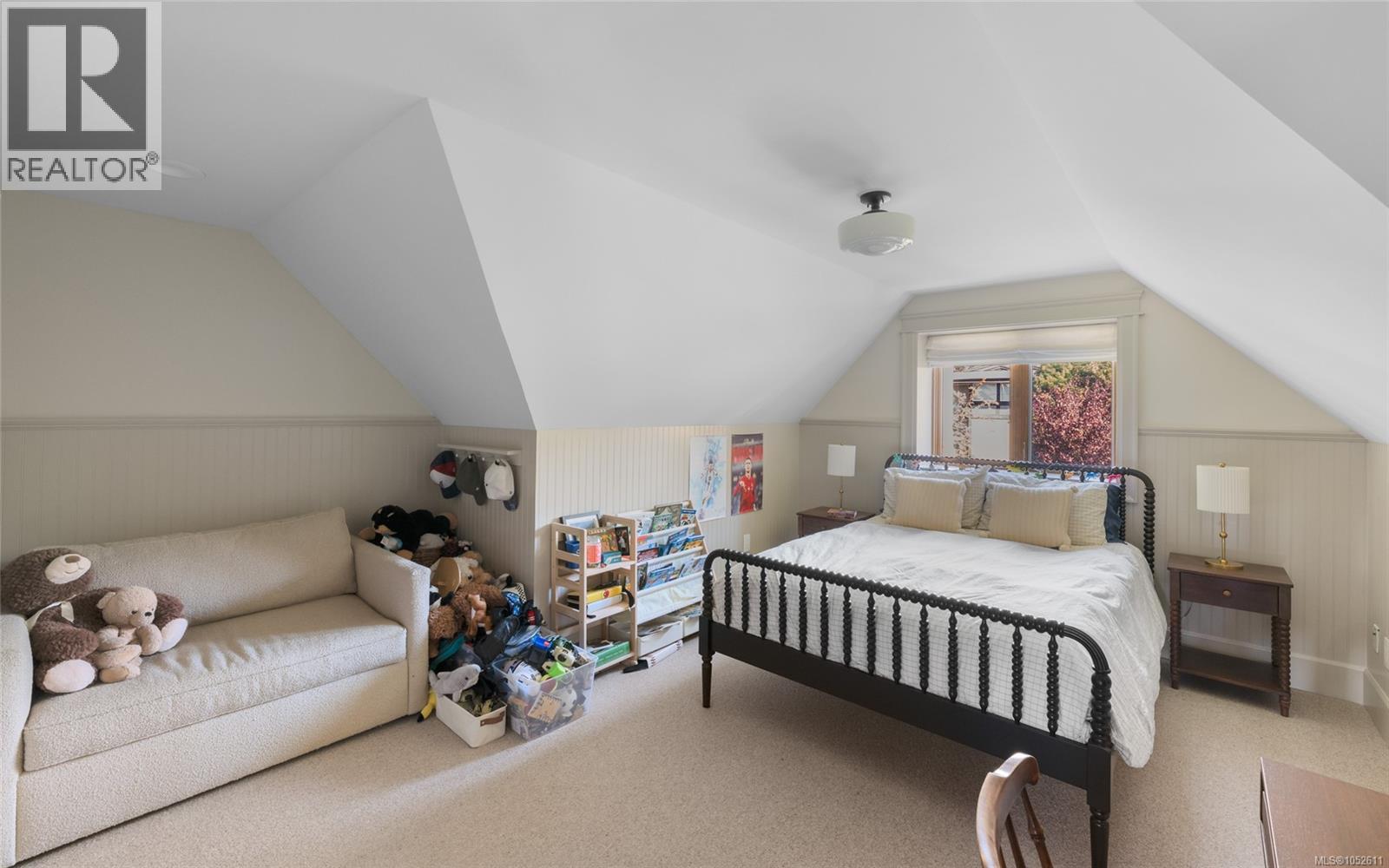  964 Newport Avenue, Oak Bay