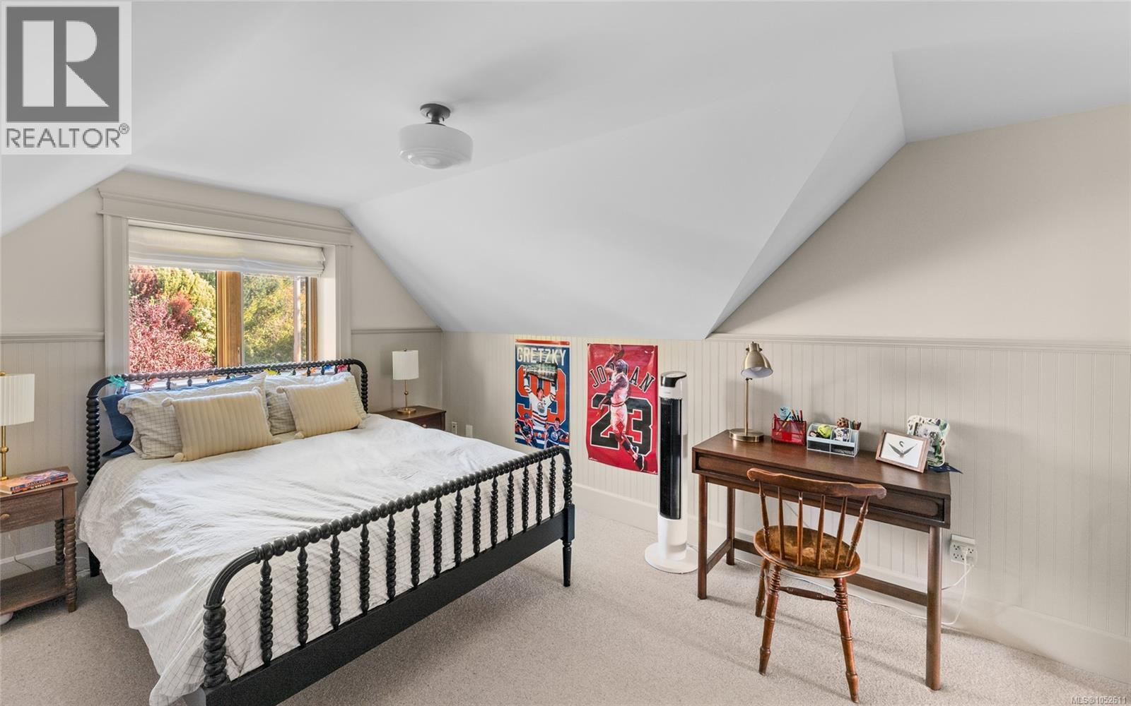 964 Newport Ave - 24