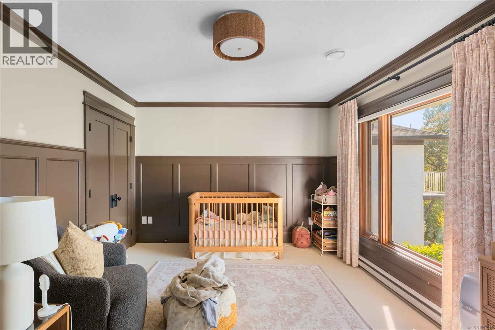  964 Newport Avenue, Oak Bay