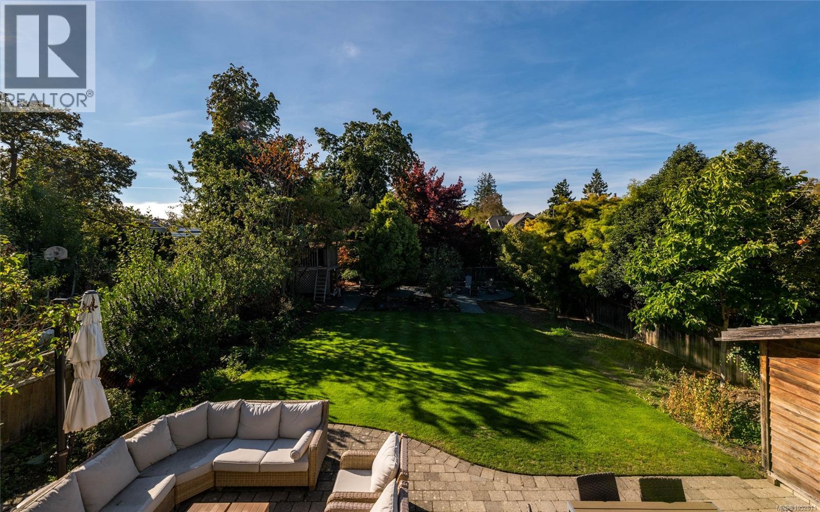 964 Newport Ave - 34
