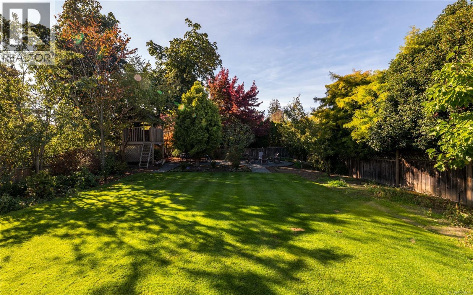964 Newport Ave - 36
