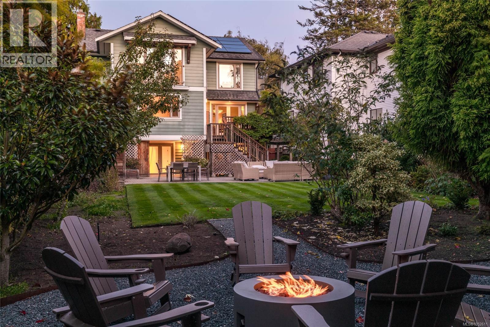 964 Newport Ave - 4
