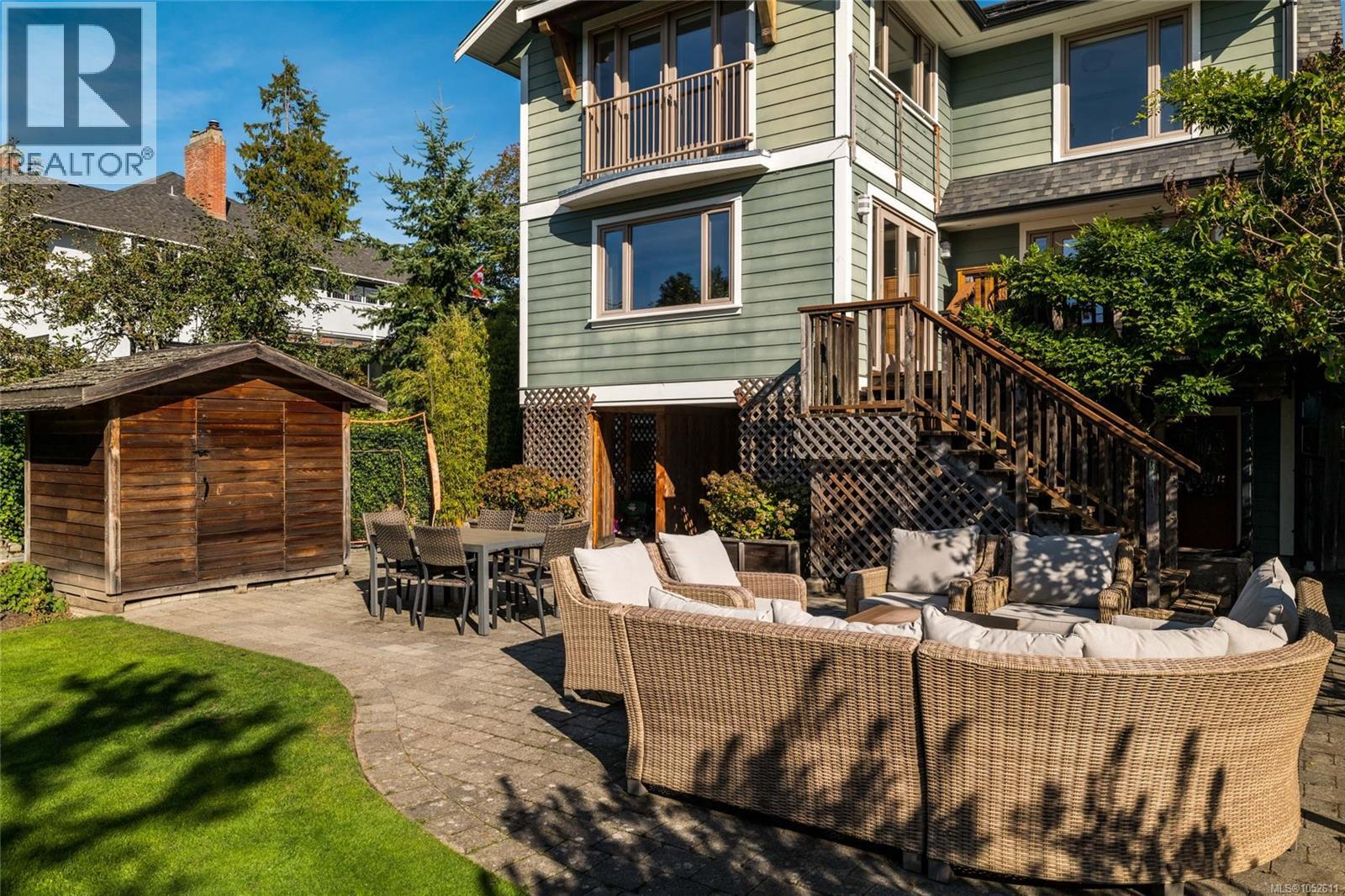 964 Newport Ave - 42