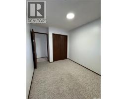 Games room - 522 Silverwood Road, Saskatoon, SK S7K6R4 Photo 13