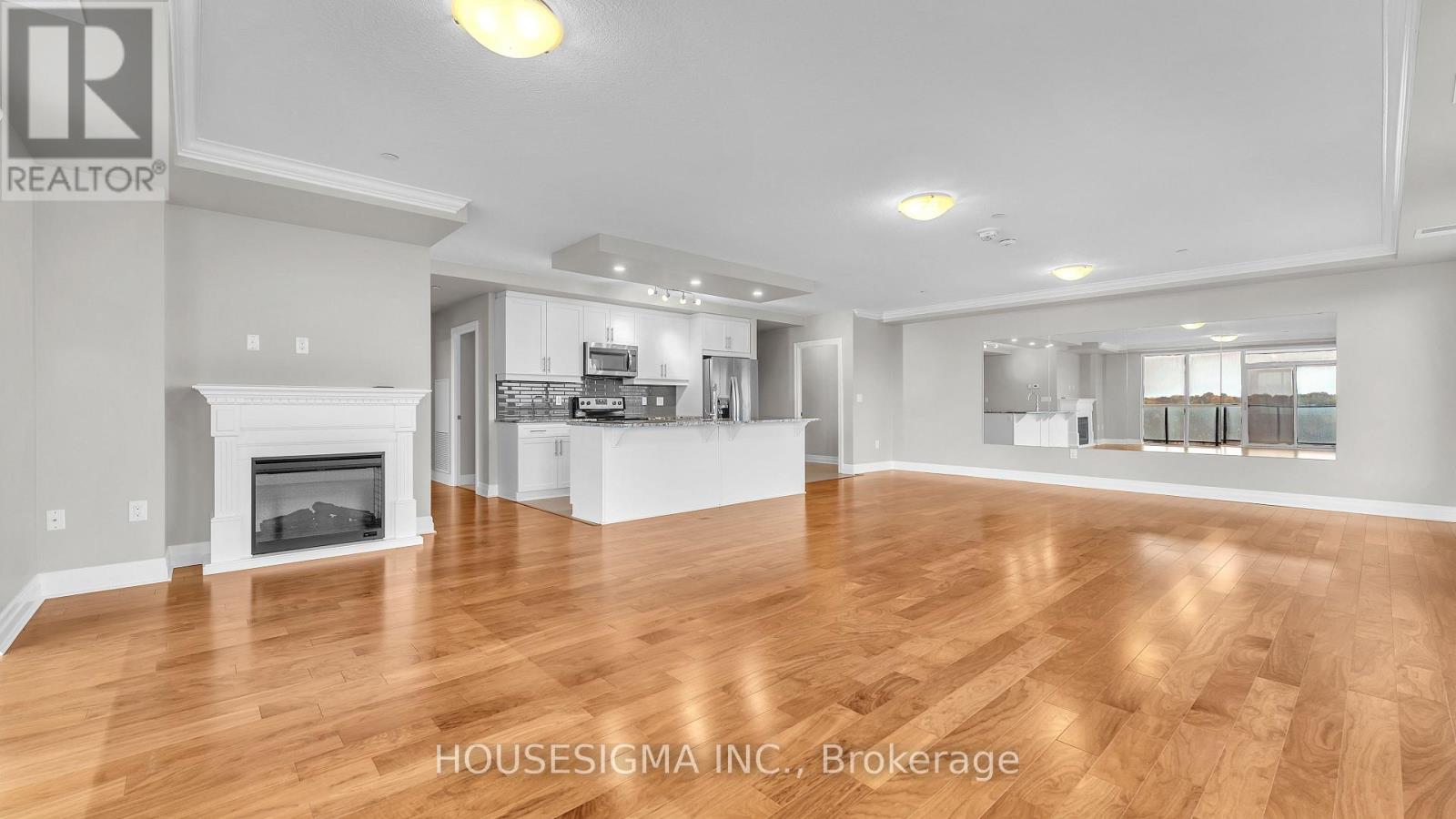 260 Villagewalk Unit 505 photo 5