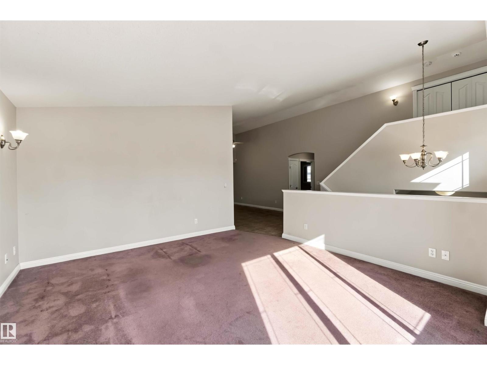 Property photograph 6 for MLS E4512360