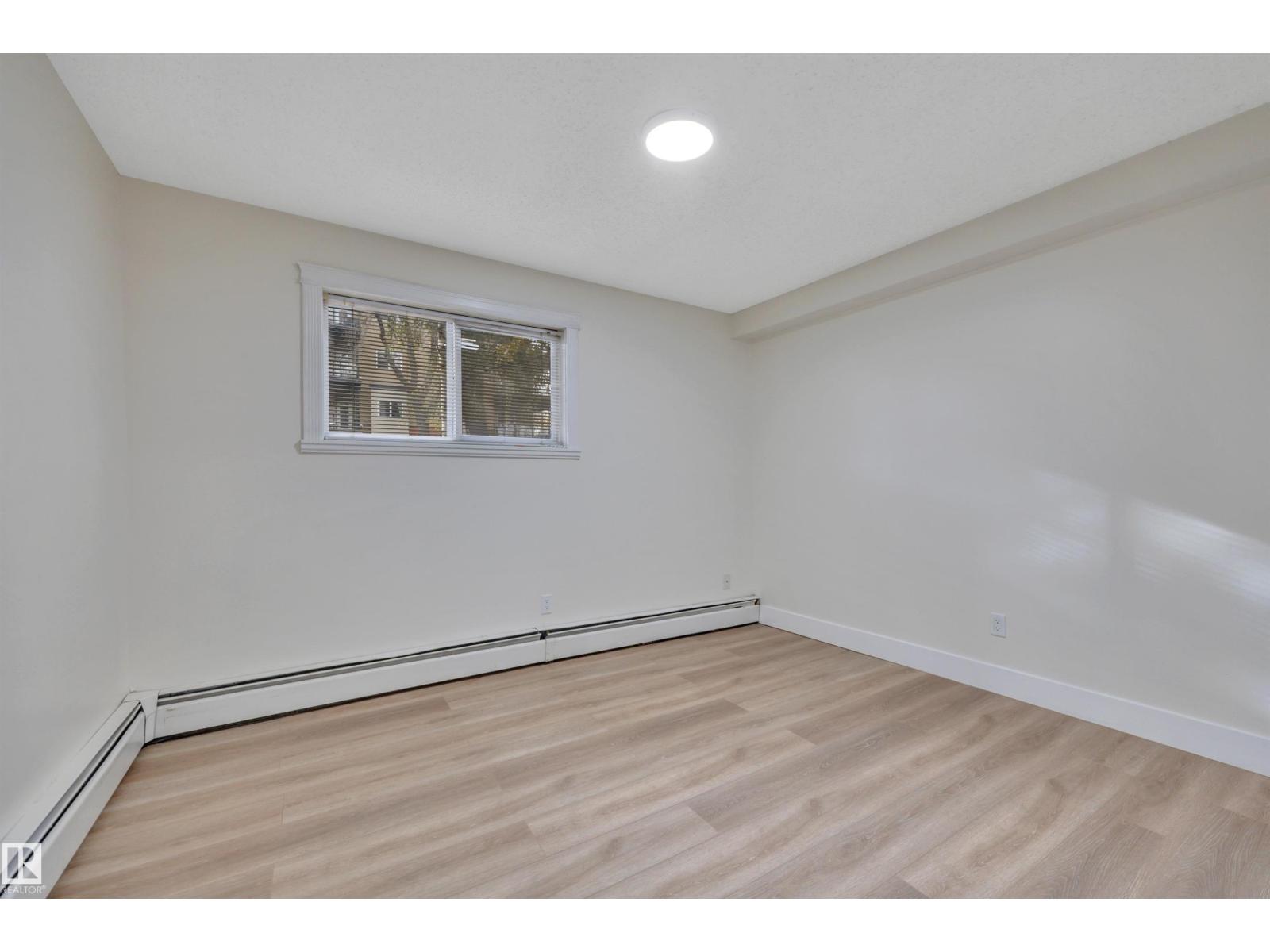 #006 10520 80 AV NW, Edmonton — photo 22