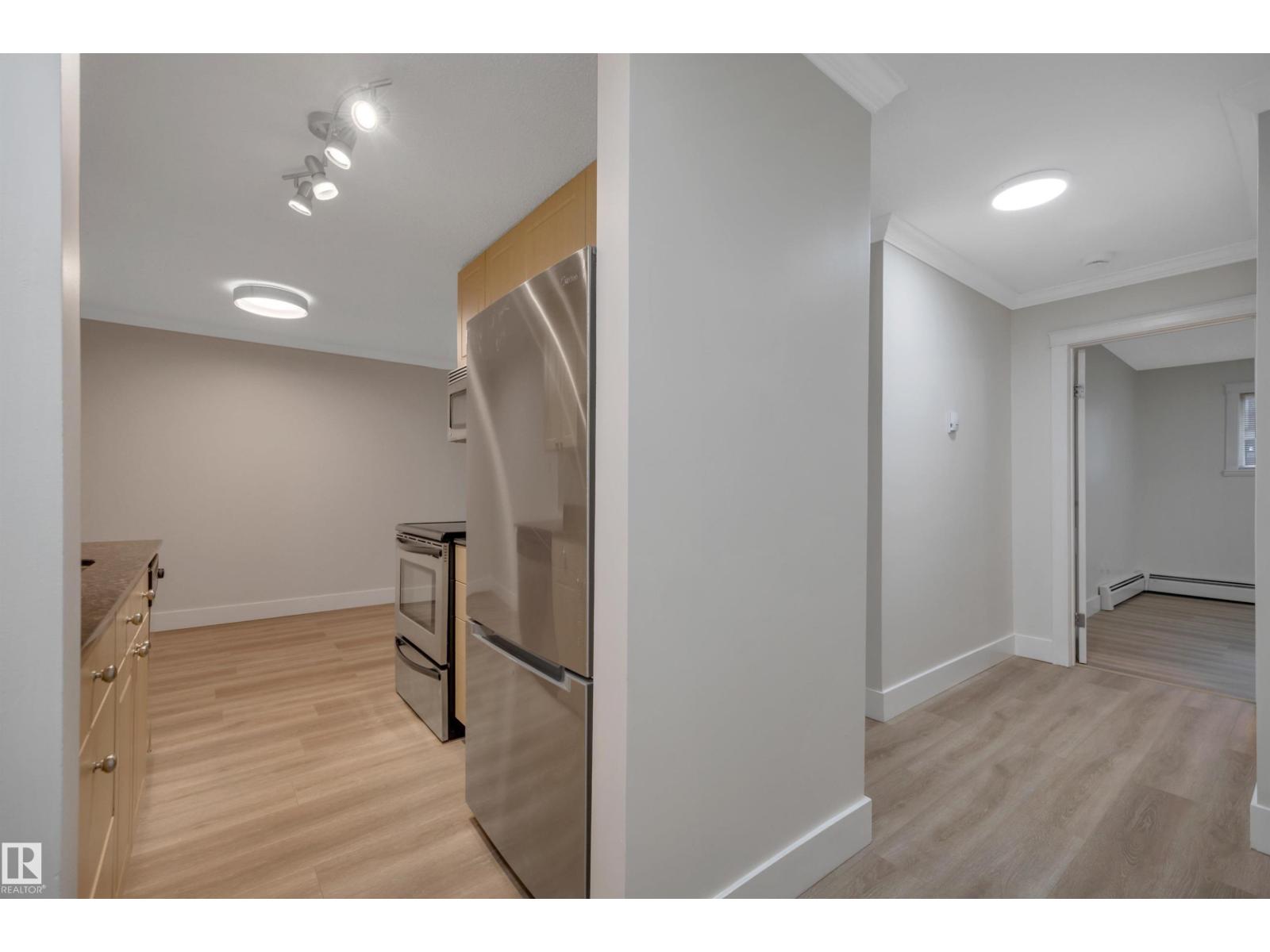 #006 10520 80 AV NW, Edmonton — photo 8