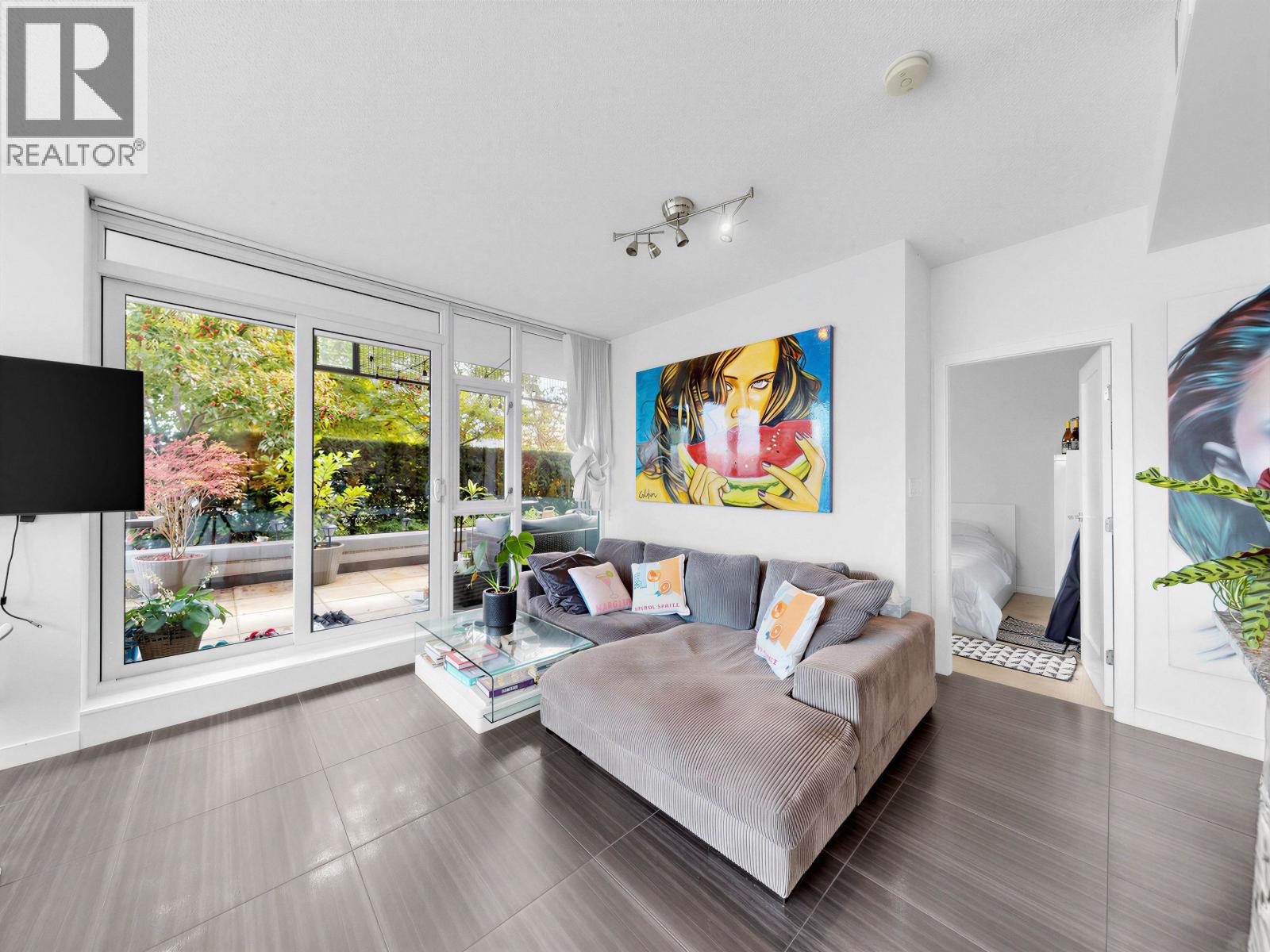 Photo of 865 2080 W BROADWAY 6