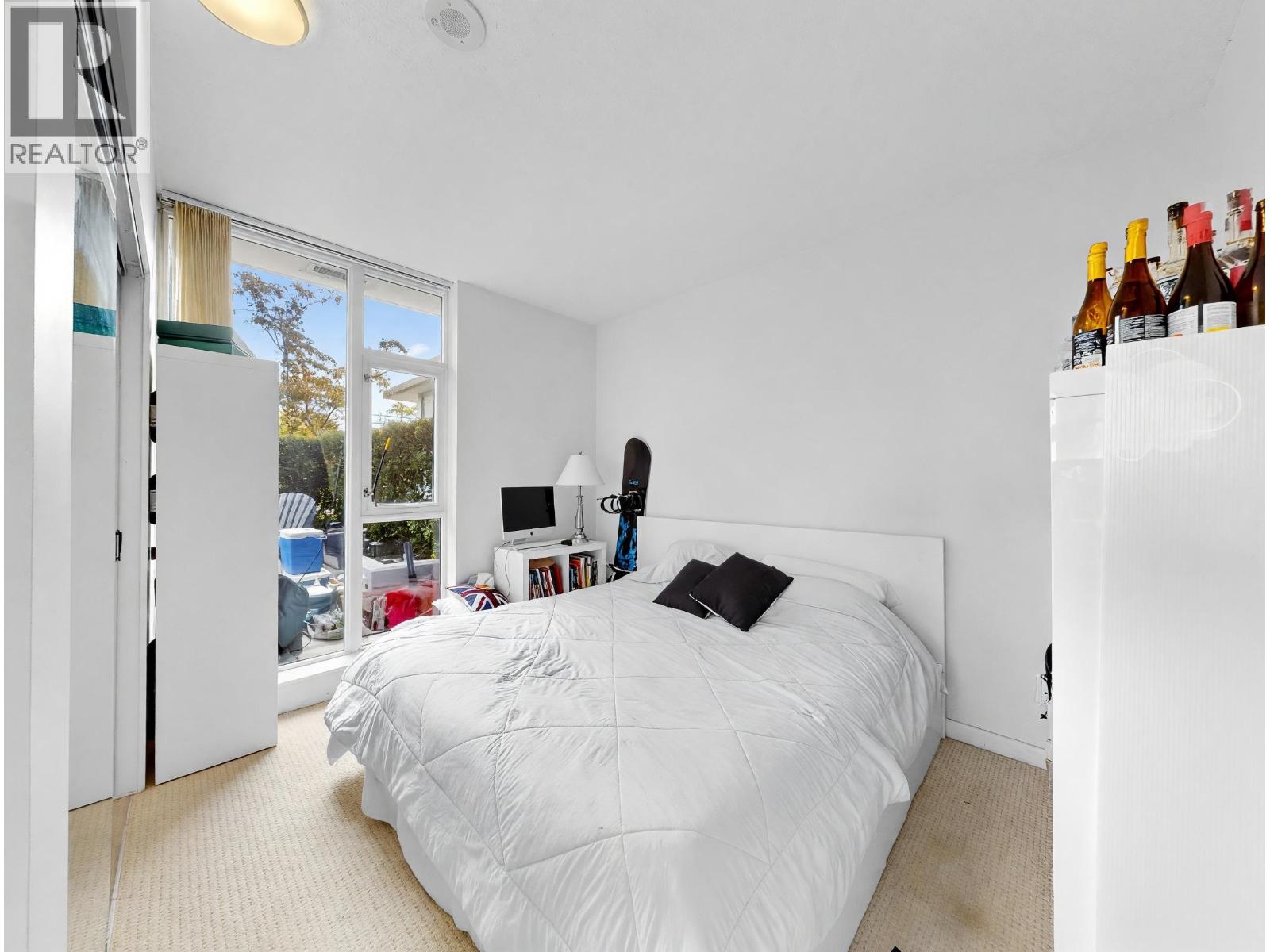 Photo of 865 2080 W BROADWAY 18