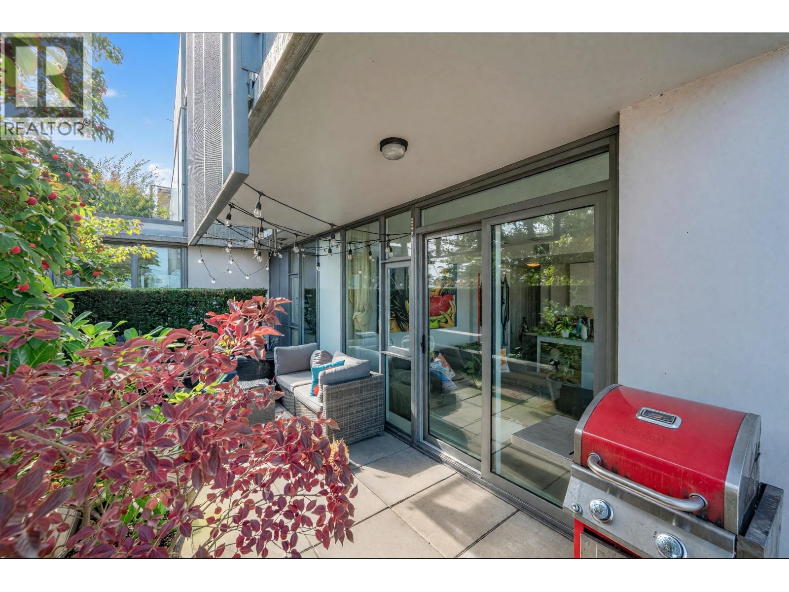 Photo of 865 2080 W BROADWAY 25