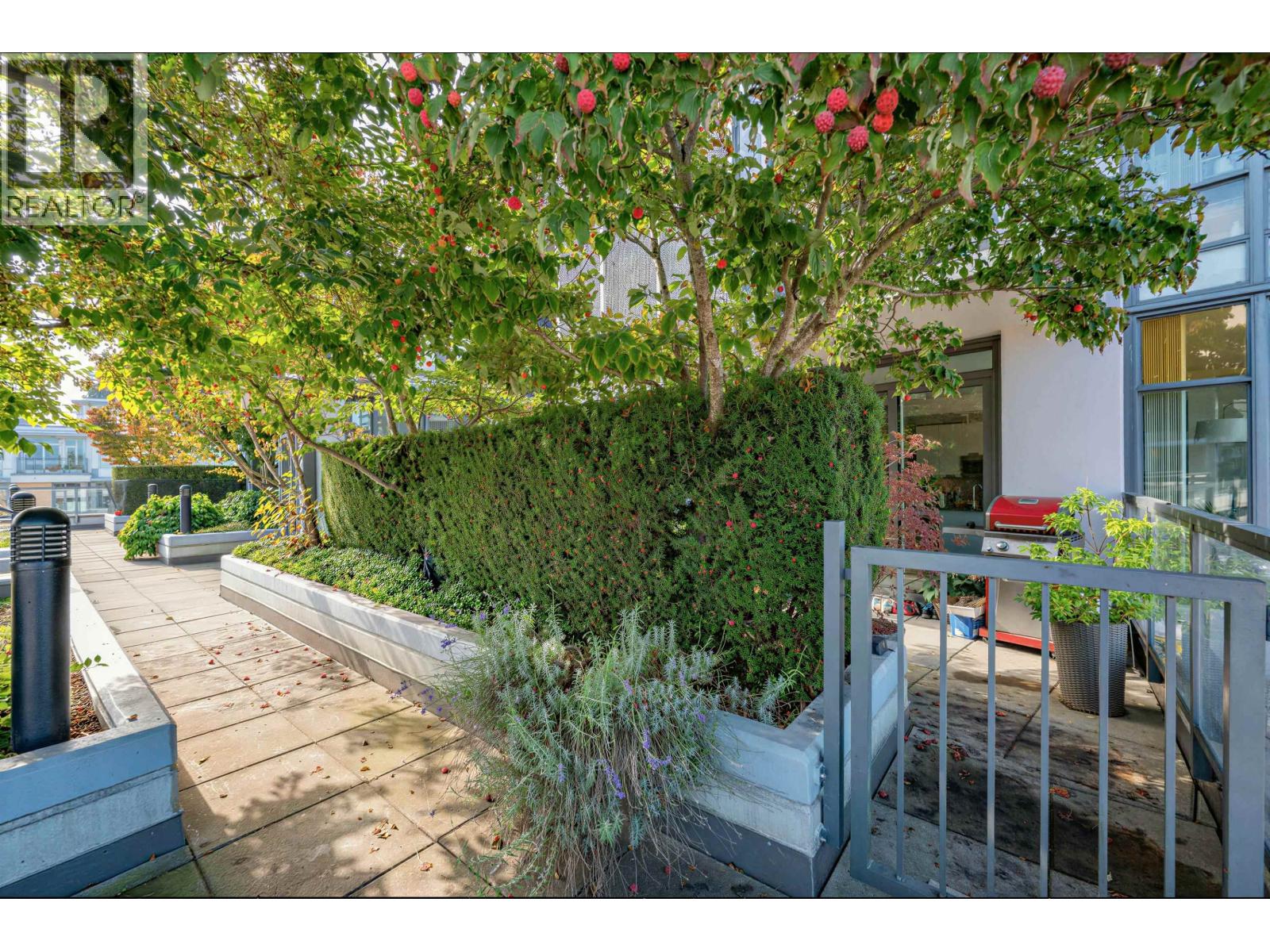 Photo of 865 2080 W BROADWAY 28