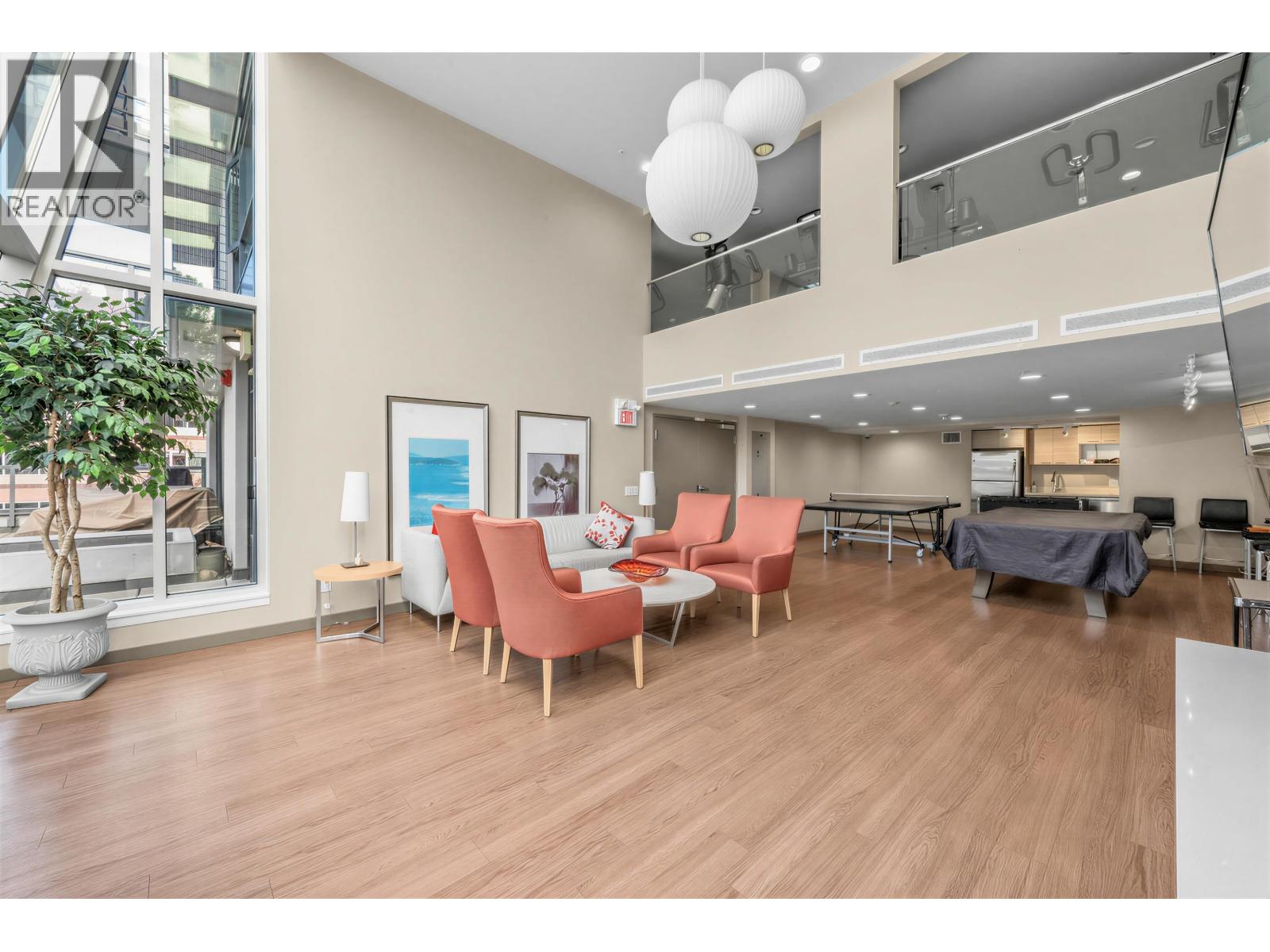 Photo of 865 2080 W BROADWAY 32