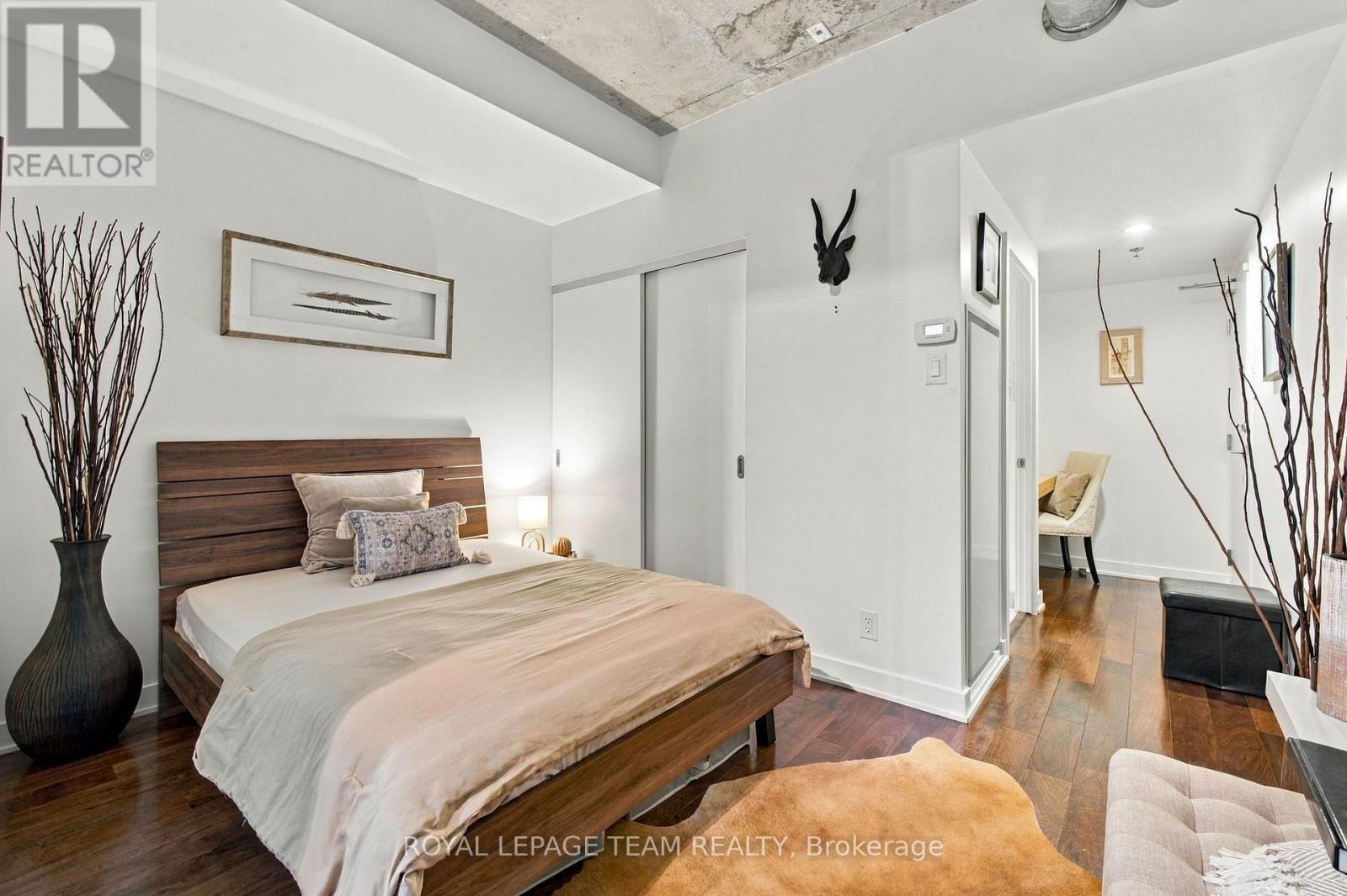 #340 340 MCLEOD STREET - 12