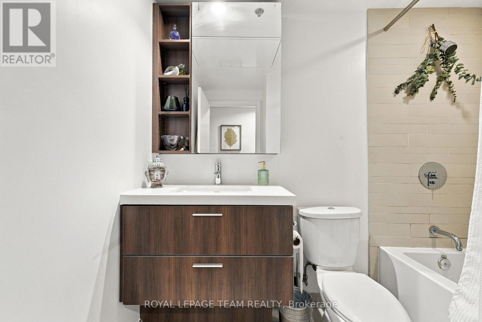 #340 340 MCLEOD STREET - 13