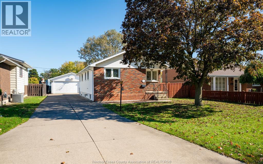 3172 Clemenceau BOULEVARD, Windsor