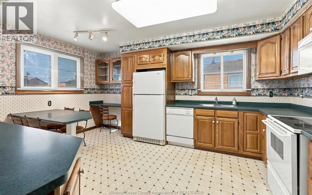3172 Clemenceau BOULEVARD, Windsor — photo 11