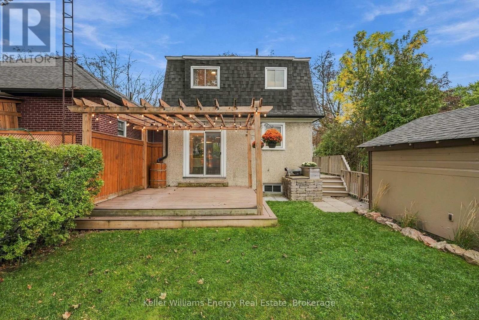 286 Gliddon Avenue, Oshawa, ON photo 38