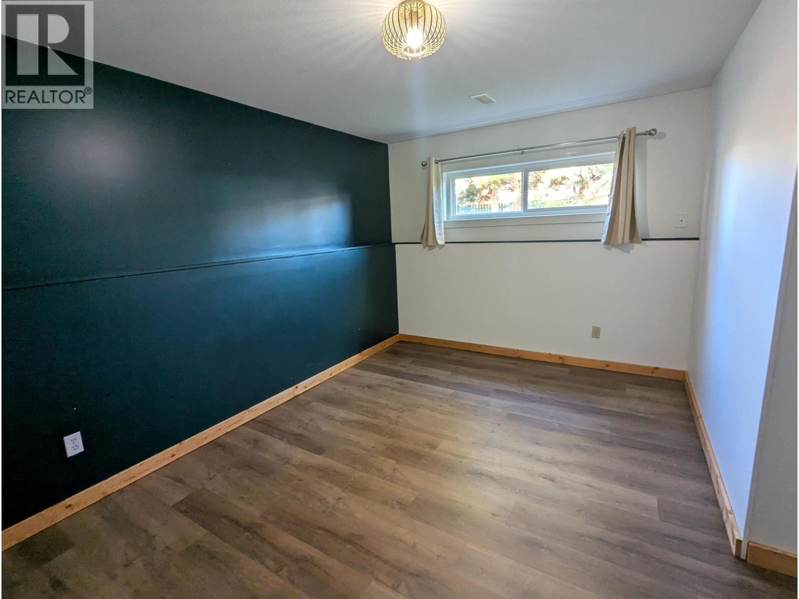4256 BROADWAY Avenue, Smithers