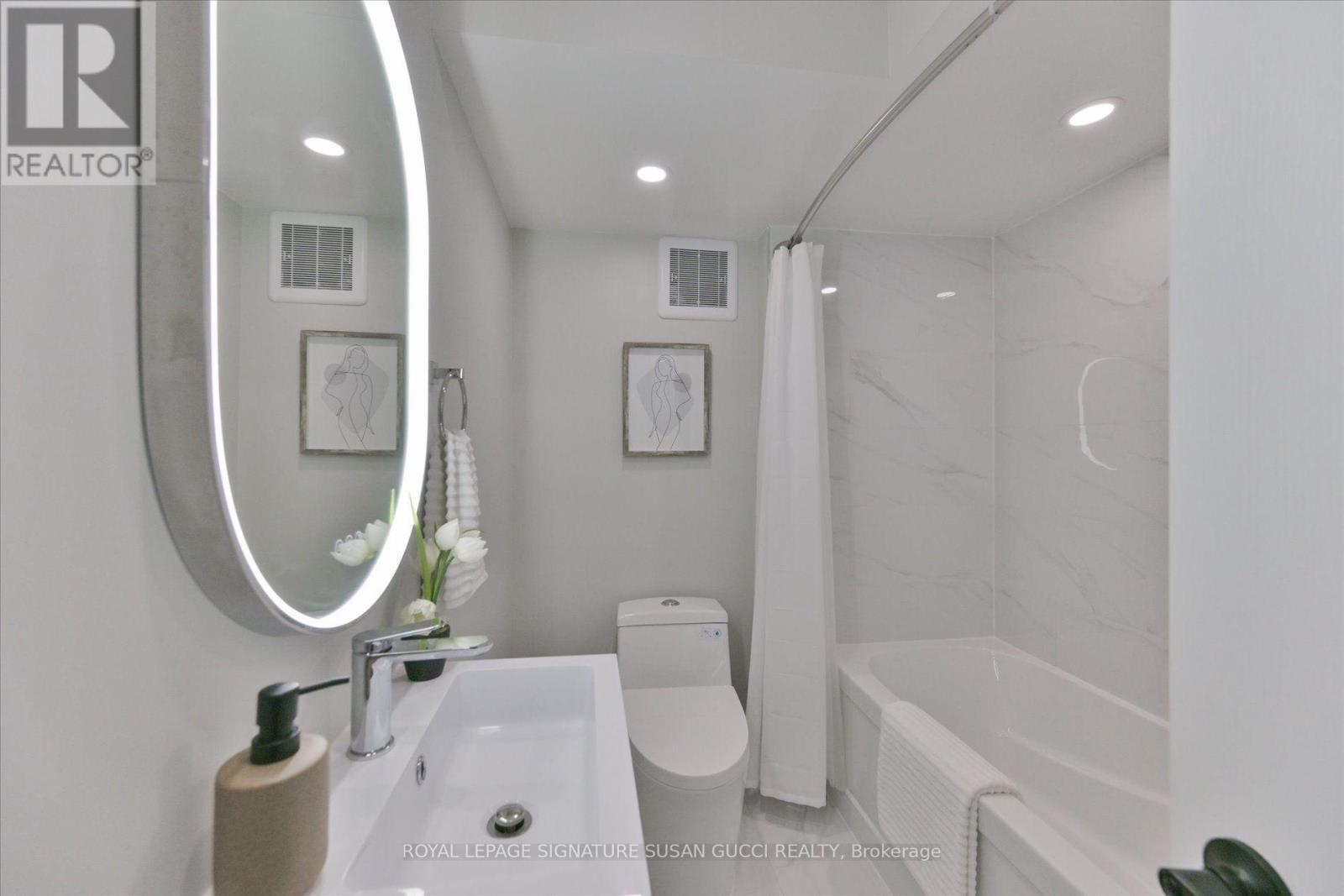 22 Holland Avenue, Toronto, ON photo 16