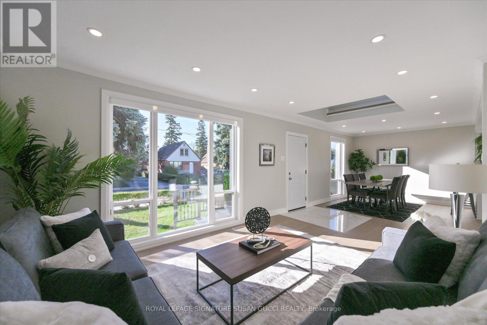 22 Holland Avenue, Toronto, ON photo 6