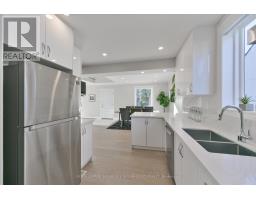22 Holland Avenue, Toronto, ON M4B2C5 Photo 13