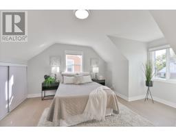 22 Holland Avenue, Toronto, ON M4B2C5 Photo 19