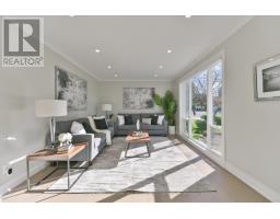 Family room - 22 Holland Avenue, Toronto, ON M4B2C5 Photo 7