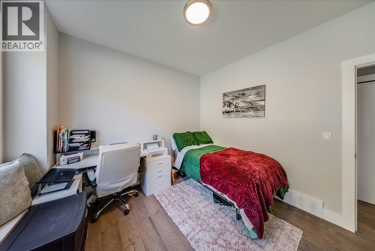 2440 McBride Street - 27