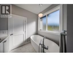 2440 Mcbride Street, Trail, BC V1R3A6 Photo 24