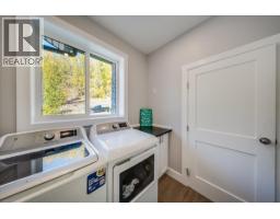 2440 Mcbride Street, Trail, BC V1R3A6 Photo 30
